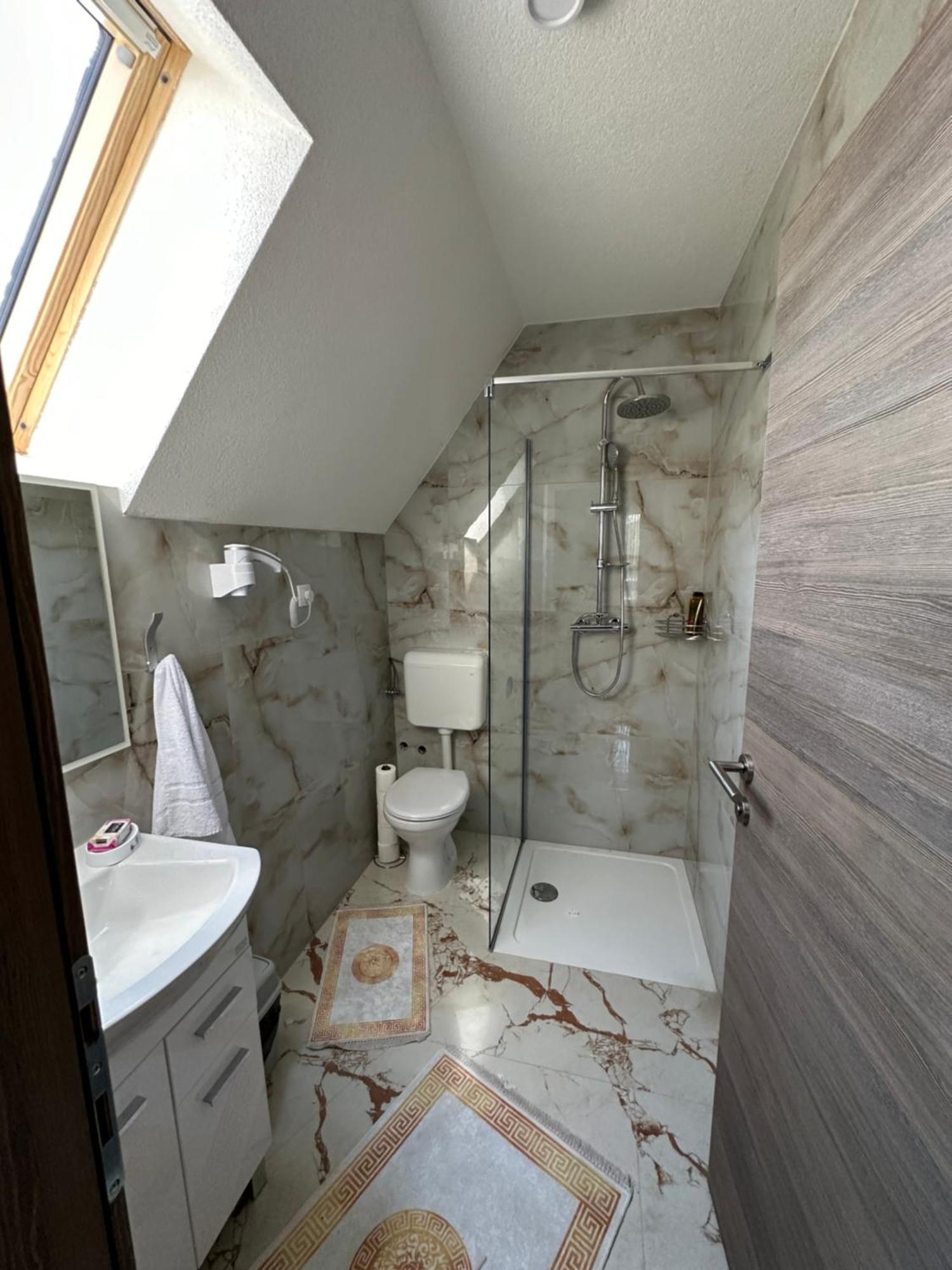 Bungalow House - 5 Rooms Zolaci Esterno foto