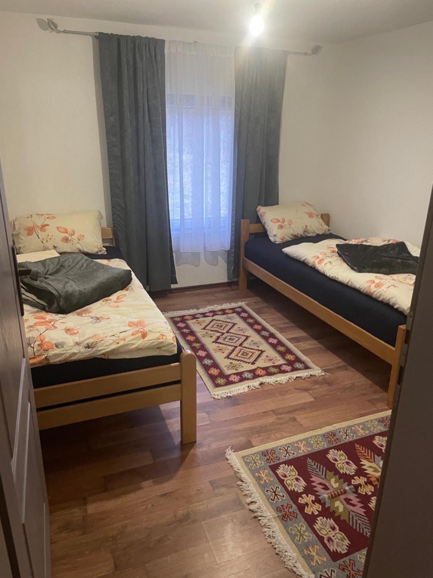 Bungalow House - 5 Rooms Zolaci Esterno foto